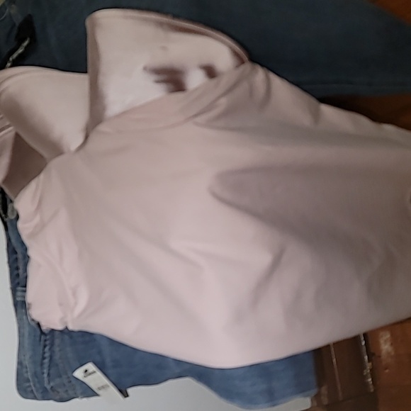 Blush pink top size Large - Picture 3 of 6